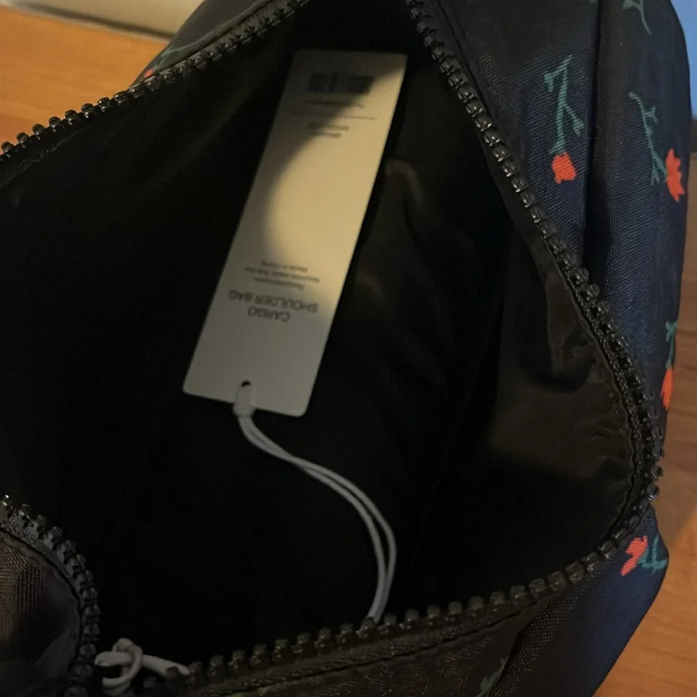 Baggu Painted Wildflower Cargo Shoulder Bag - Picture 5 of 6